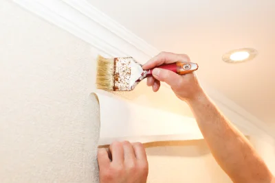 Pose de papier peint au Château-d'Oléron — revêtements muraux et toiles de verre